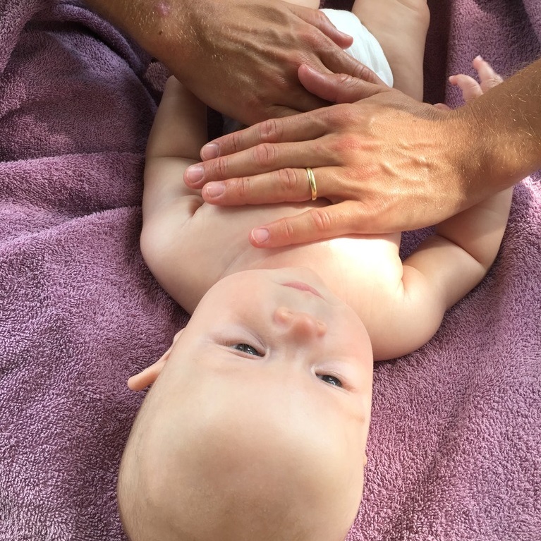 Massage bébé